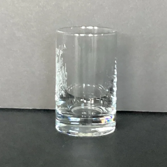 Althorp Charles Spencer 9th Earl Coat Of Arms Souvenir Shot Glass - Picture 8 of 13